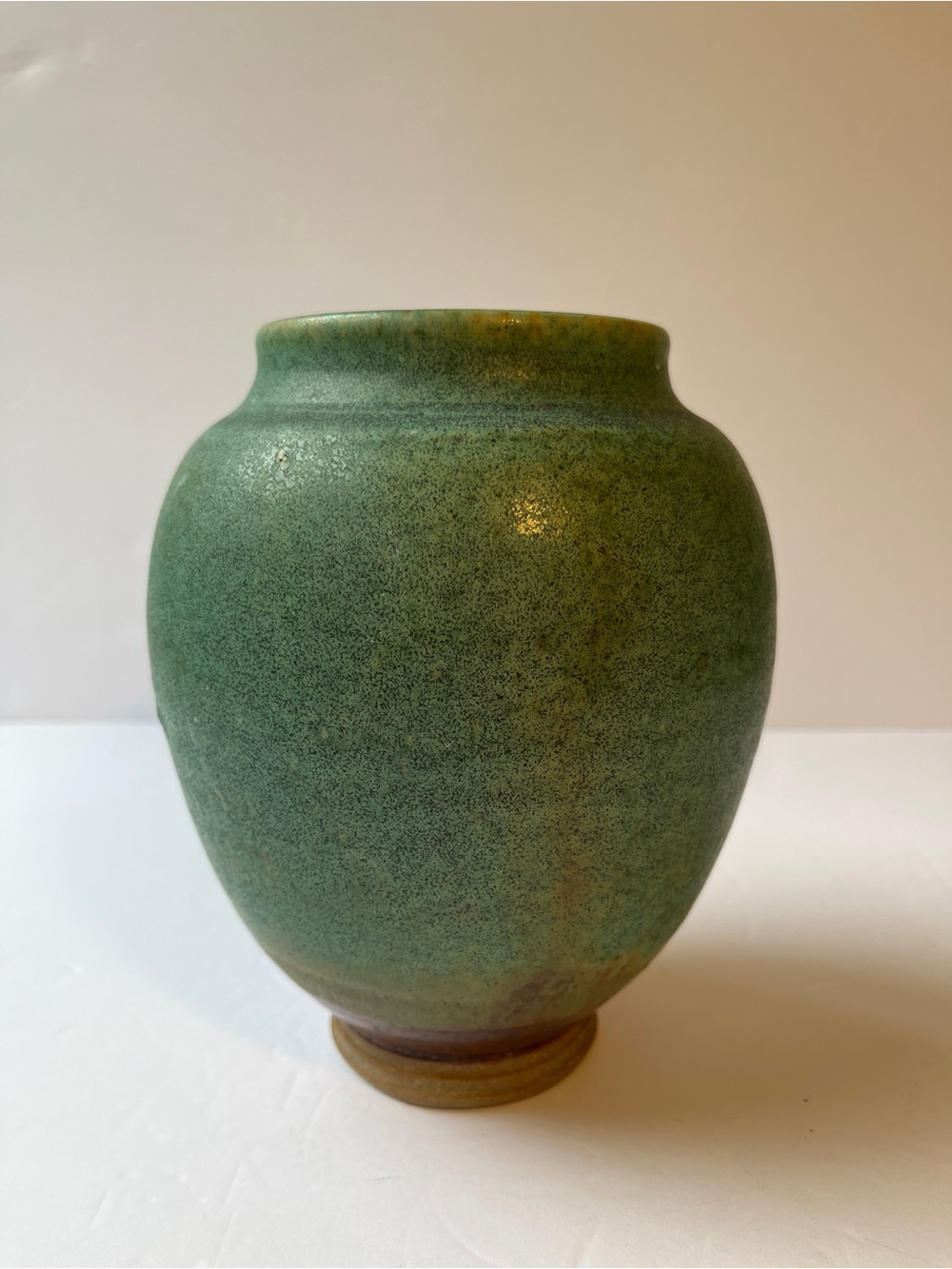 Stunning Vintage Studio Art Pottery Vase – Hand-Thrown Earthy Green Ceramic